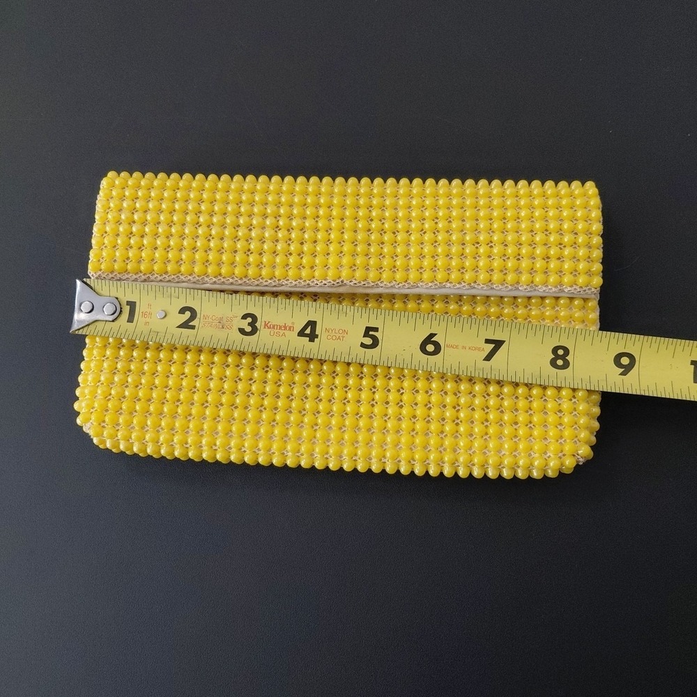 Vintage 60's Handbag Bright Yellow Plastic Beading United Capr Clutch Retro Geek - Picture 7 of 9